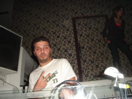 dj__tonic@hotmail.com